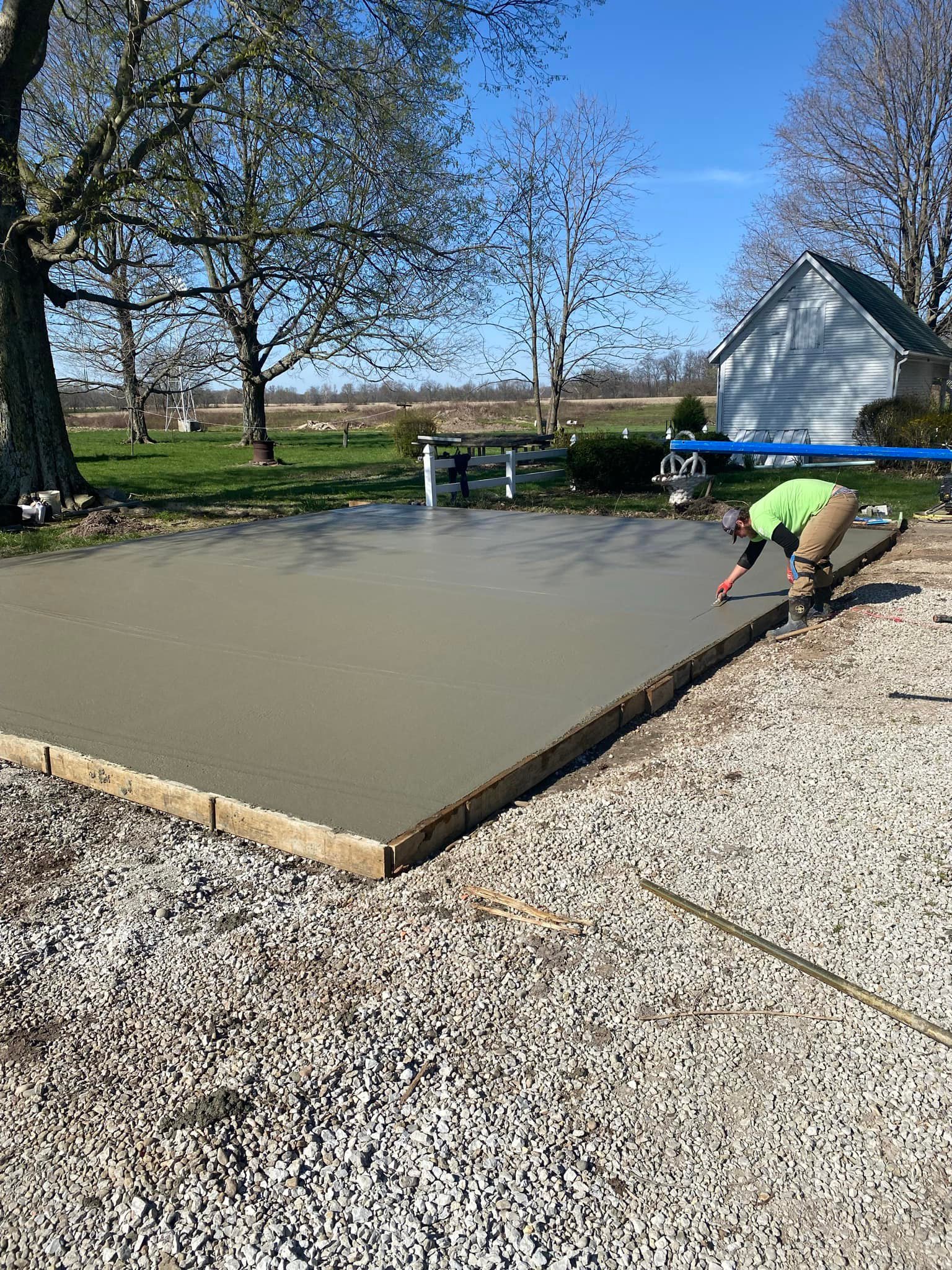 Garage slab pour